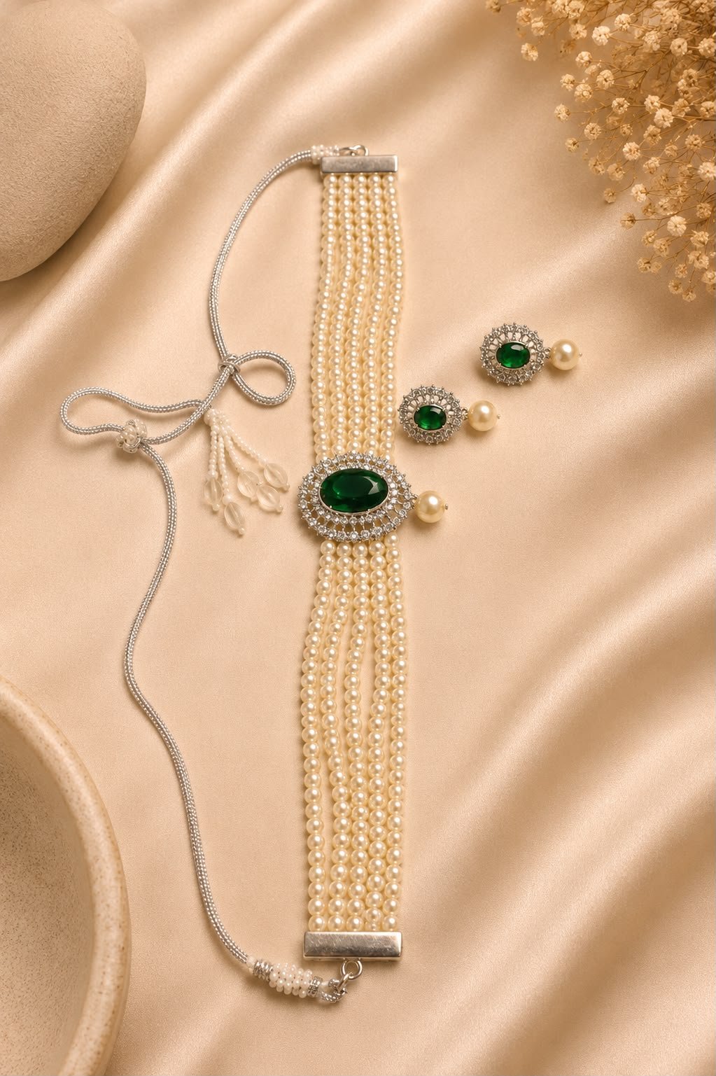 Royal Emerald Pearl Choker