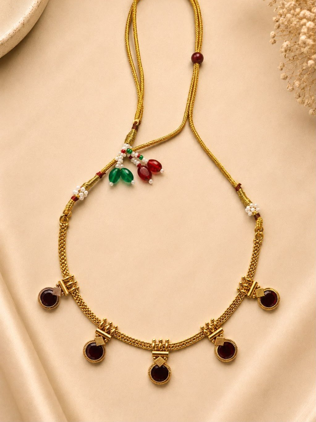 Heritage Flora Necklace Set